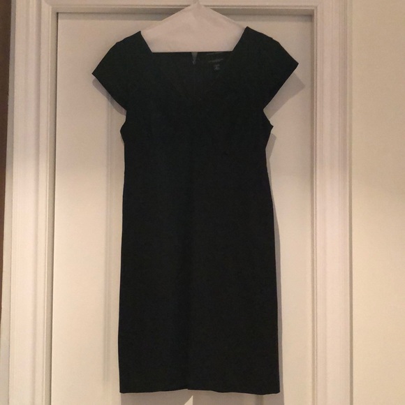 Banana Republic Dresses & Skirts - Black dress / v neck / lightweight wool w/stretch Banana Republic Dresses & Skirts - Black dress / v neck / lightweight wool w/stretch